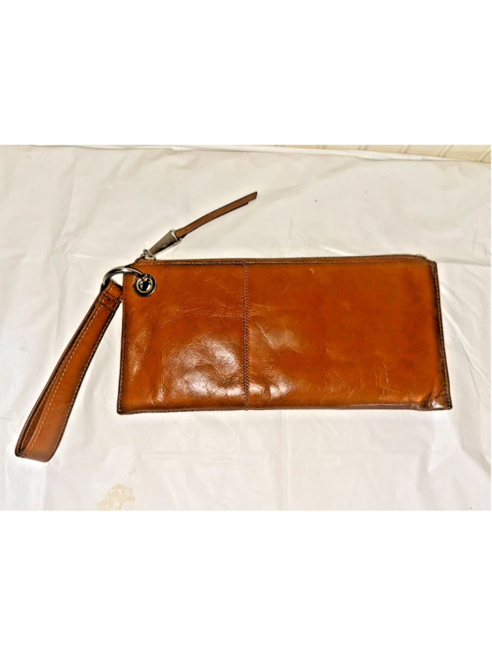 HOBO Vida Wristlet In Polished Leather Truffle Brown $118 mint condition